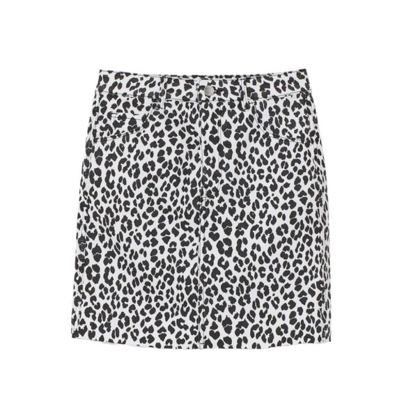 H&M Denim Mini Skirt Women’s Size 6 US White  Leopard Print Raw-Edge Hem‎ NWOT - Picture 1 of 8